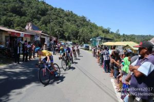 Antusias masyarakat menonton TdF 2017.