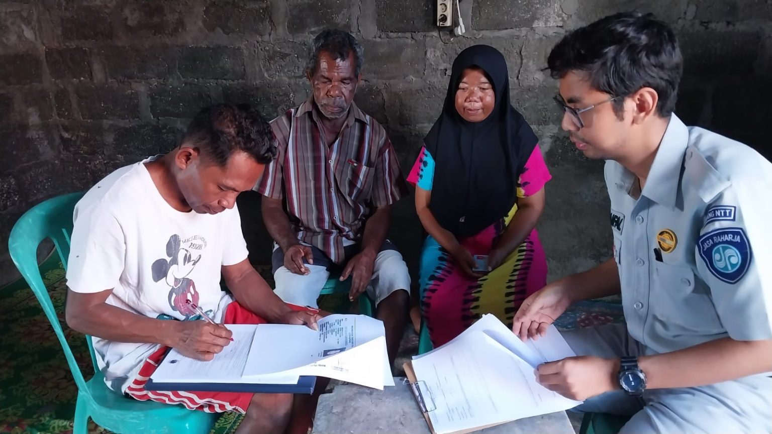 Jasa Raharja Cabang NTT Serahkan Santunan Meninggal Dunia Korban ...