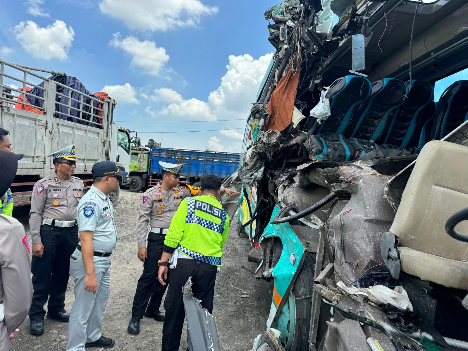 Jasa Raharja Jamin Seluruh Korban Tabrakan Antara Bus Peziarah Dengan ...